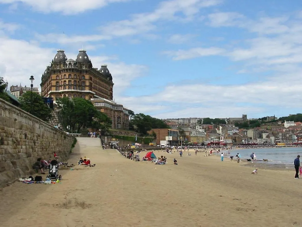 Brontes Guest House Scarborough
