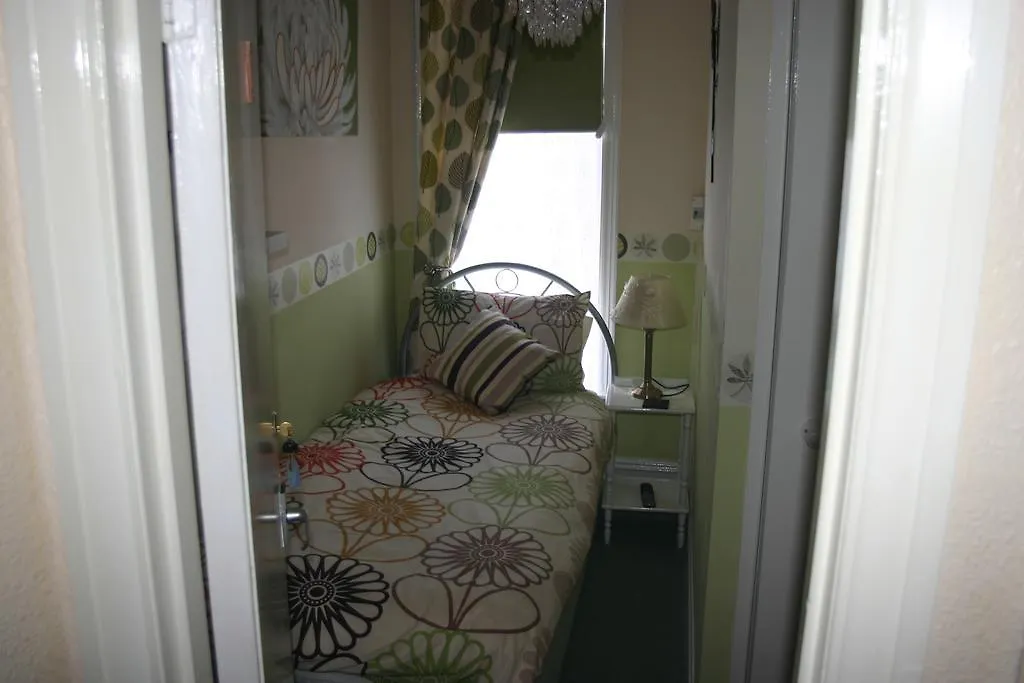 Brontes Guest House Scarborough