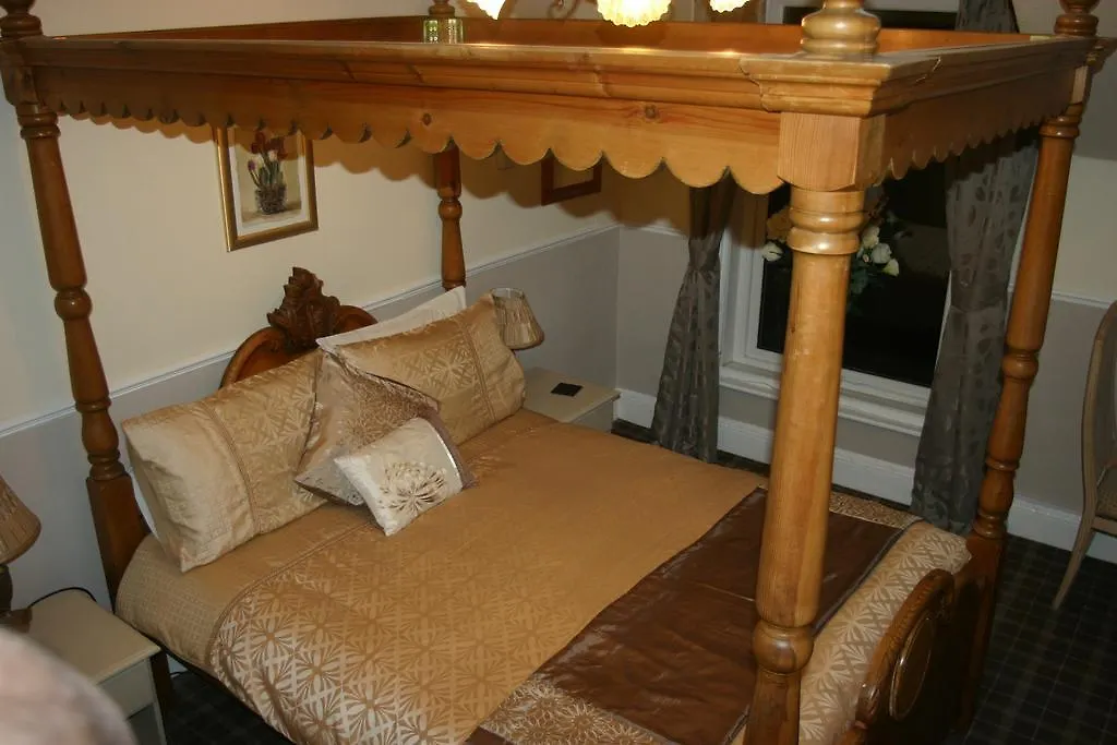 Brontes Guest House Scarborough